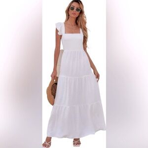 🌾 White Sleeveless Tiered‎ Maxi Dress